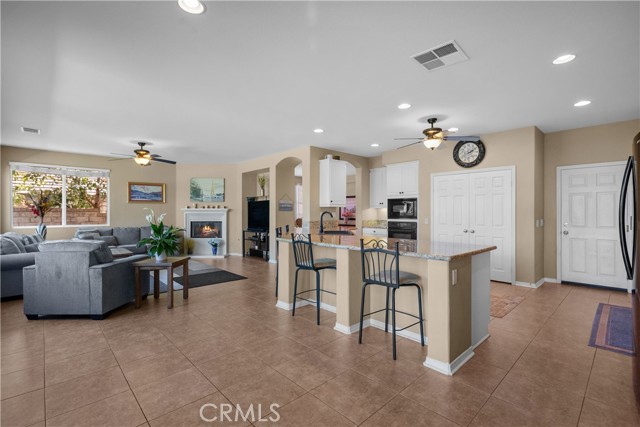 29266 Mission Trail Lane, Valencia CA: https://media.crmls.org/medias/5b843b2a-0c2b-460d-8738-6c5d711850d8.jpg