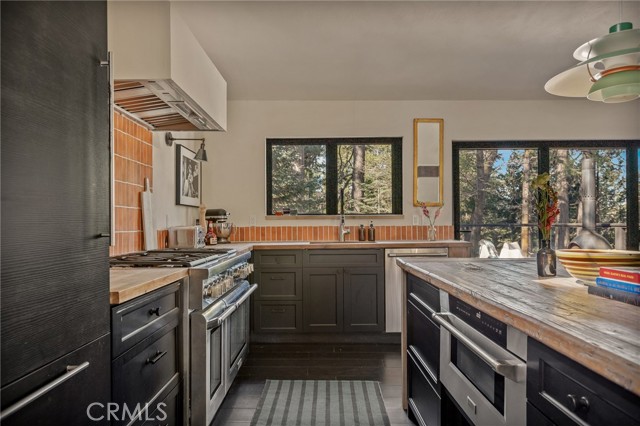 Detail Gallery Image 42 of 52 For 504 Millburn, Lake Arrowhead,  CA 92352 - 4 Beds | 3/1 Baths