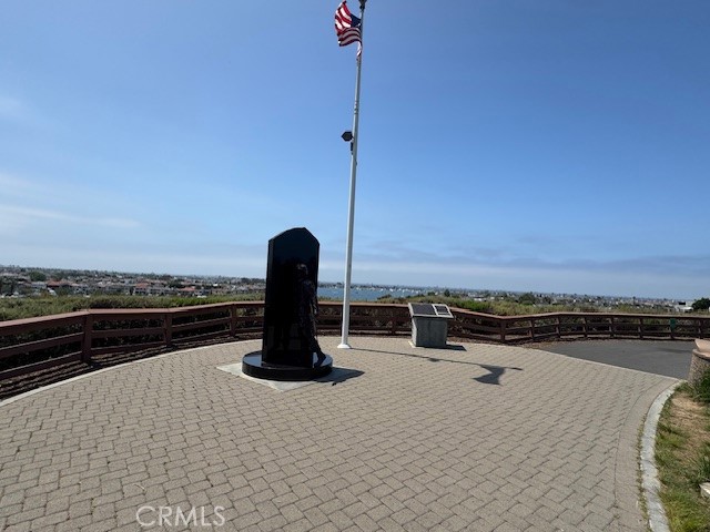 https://media.crmls.org/medias/5b8518c9-e3f6-4a6e-947c-aefb2ecca54c.jpg?preset=X-Large