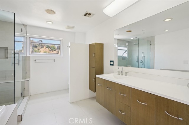 3640 Roseview Avenue, Los Angeles CA: https://media.crmls.org/medias/5b85c424-f2bb-4d98-bbe8-ca2aaabc56b1.jpg