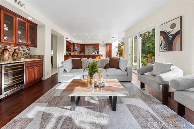 2712 N Roxbury Street, Orange CA: https://media.crmls.org/medias/5b86455b-911c-498d-b4ad-99377debb990.jpg