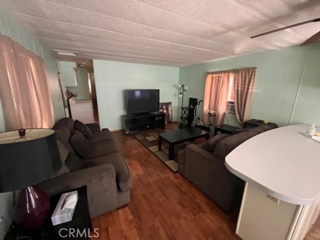 Detail Gallery Image 4 of 11 For 1349 W 135th St, Gardena,  CA 90247 - 1 Beds | 1 Baths