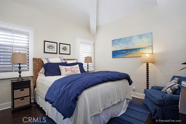 Detail Gallery Image 17 of 26 For 441 Carnation Ave, Corona Del Mar,  CA 92625 - 3 Beds | 2/1 Baths