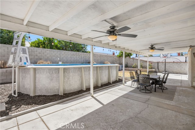 731 S Beechwood Avenue, Rialto CA: https://media.crmls.org/medias/5b872580-8807-428d-9e89-d4f404094ea1.jpg