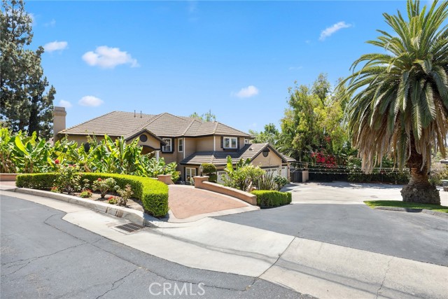 450 S Estate Drive, Orange CA: https://media.crmls.org/medias/5b8762b9-1b31-4745-9dc2-f01b7d75bd7a.jpg