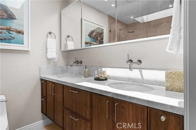 Detail Gallery Image 27 of 40 For 2957 Royal Palm Dr, Costa Mesa,  CA 92626 - 3 Beds | 2 Baths