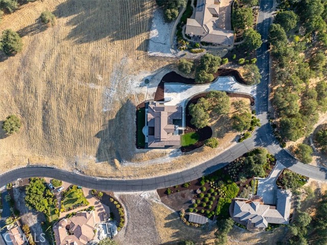1755 Burnt Rock Way, Templeton CA: https://media.crmls.org/medias/5b891a9f-f5b9-4c7b-8145-fdde0b551ac0.jpg
