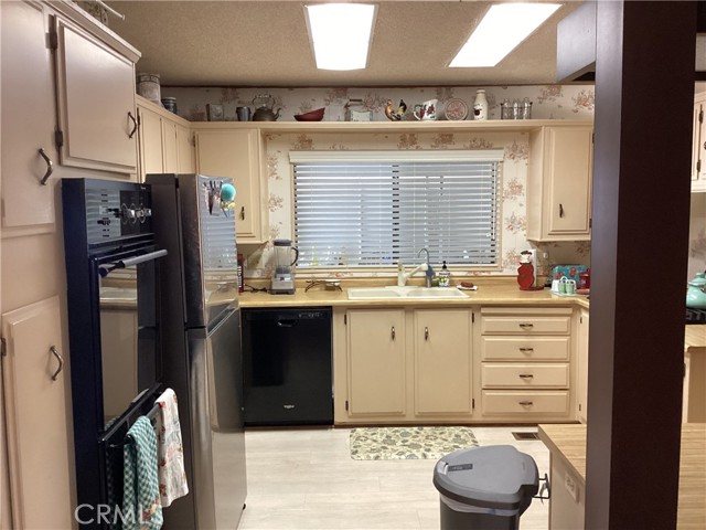 4133 W Wilson Street, Banning CA: https://media.crmls.org/medias/5b892695-a013-4658-b754-0af46ed9eb24.jpg