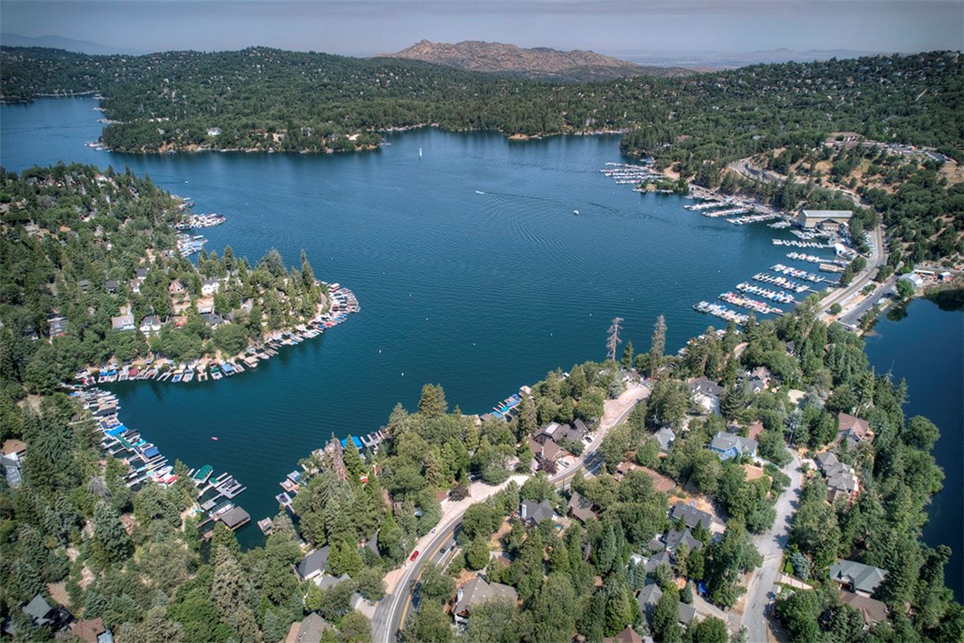 Detail Gallery Image 51 of 52 For 458 State Hwy 173, Lake Arrowhead,  CA 92352 - 5 Beds | 4/2 Baths