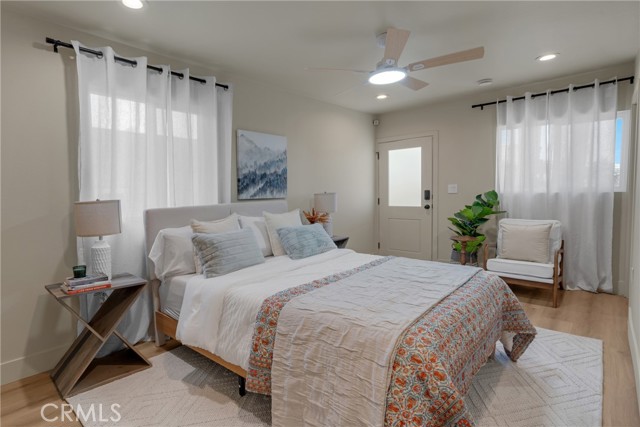 1123 E Ocean Blvd, Long Beach CA: https://media.crmls.org/medias/5b8ab227-bd9a-43f4-bfa2-4372938e6389.jpg