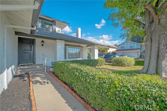 Detail Gallery Image 2 of 38 For 25401 Helena Circle, Mission Viejo,  CA 92691 - 5 Beds | 3 Baths