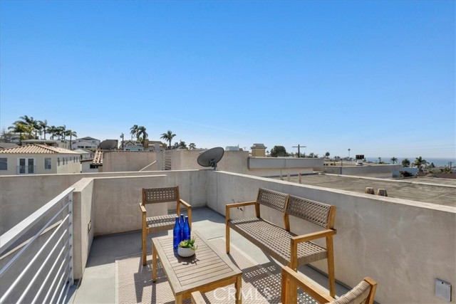 1132 Prospect Ave, Hermosa Beach, California 90254, 4 Bedrooms Bedrooms, ,3 BathroomsBathrooms,Residential,For Sale,Prospect Ave,SB25036807