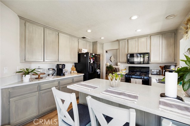 Detail Gallery Image 13 of 39 For 3280 Somerdale St, Corona,  CA 92879 - 3 Beds | 2 Baths