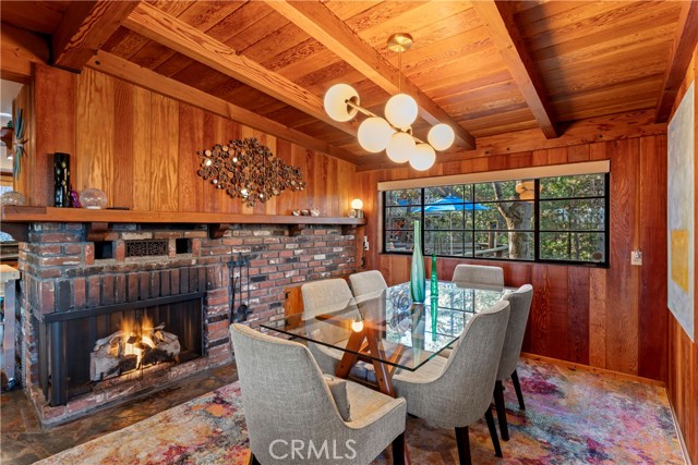 Detail Gallery Image 14 of 56 For 309 Castle Gate Rd, Lake Arrowhead,  CA 92352 - 4 Beds | 3 Baths