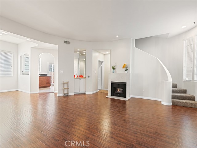 Front Image Thumbnail for CRPW25281712