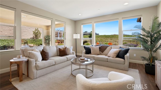 Detail Gallery Image 10 of 71 For 867 Trail View Pl, Nipomo,  CA 93444 - 2 Beds | 2 Baths