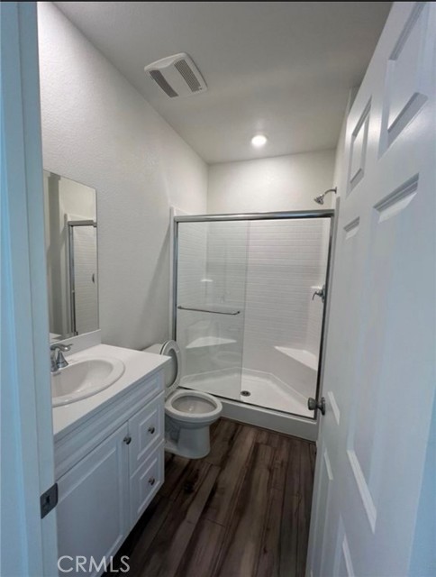 3990 E Catalina Street, Ontario CA: https://media.crmls.org/medias/5b8cc4a4-e73a-43f6-aaa1-66daf28b0d7d.jpg