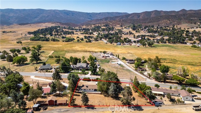 8627 Elizabeth Lake Road, Leona Valley CA: https://media.crmls.org/medias/5b8e220f-cfdb-4b75-814f-d3777ae3e7cd.jpg