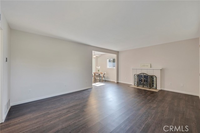 228 W OLD MILL, Corona CA: https://media.crmls.org/medias/5b8e4c13-620d-40c1-9b19-8545236b4e2c.jpg