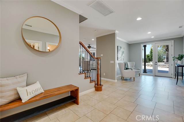 Detail Gallery Image 13 of 75 For 303 Sunburst Ln, Corona,  CA 92879 - 6 Beds | 4/2 Baths