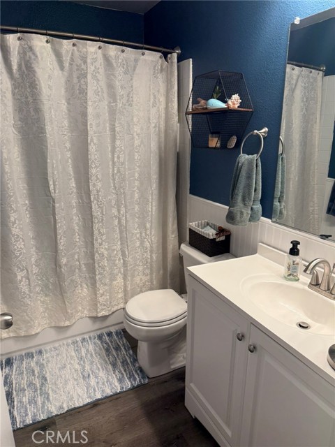 375 State 20 E Highway, Upper Lake CA: https://media.crmls.org/medias/5b8eee47-7ac1-4a16-ba88-a786428ab6db.jpg