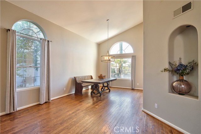 Detail Gallery Image 11 of 57 For 31384 Corte Tunas, Temecula,  CA 92592 - 5 Beds | 3 Baths