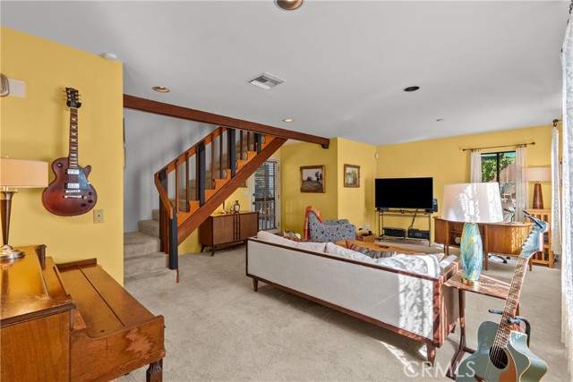 Detail Gallery Image 17 of 34 For 3935 Vista Ct, La Crescenta,  CA 91214 - 2 Beds | 2 Baths