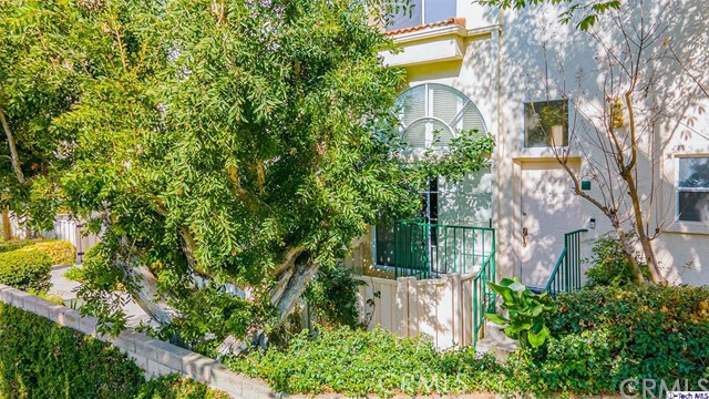 2 Bed Home for Sale in Sherman Oaks, California