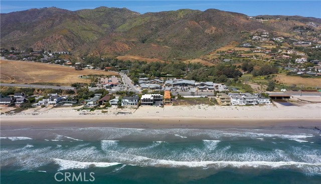 6216 Tapia Drive, Malibu CA: https://media.crmls.org/medias/5b907cfa-ae72-4e06-b4a4-ec836911cbd5.jpg