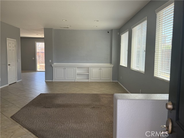 396 Suncup Circle, Hemet CA: https://media.crmls.org/medias/5b90a642-015a-4e80-b69b-471def53fbbd.jpg