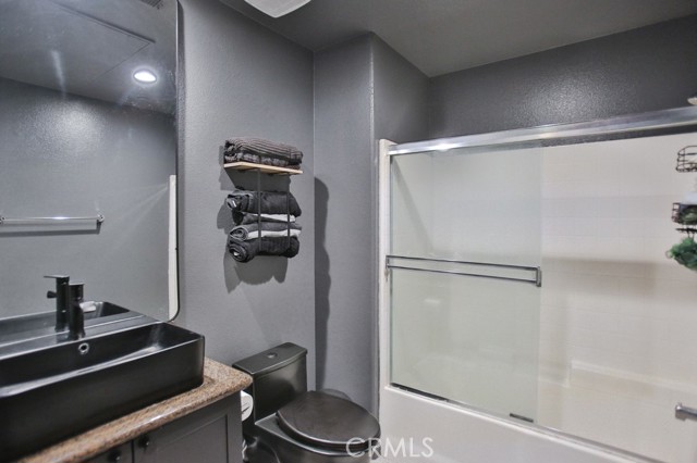 Detail Gallery Image 19 of 35 For 17168 Newhope St #110,  Fountain Valley,  CA 92708 - 1 Beds | 2 Baths