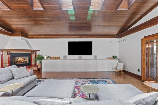1719 Monte Vista Street, Pasadena CA: https://media.crmls.org/medias/5b910218-0827-4a99-847d-42a9f14daa46.jpg