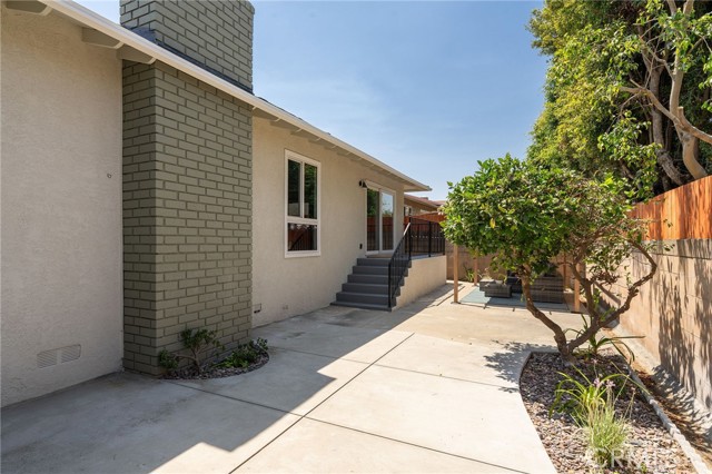 1905 W 232nd Street, Torrance CA: https://media.crmls.org/medias/5b911f1b-c8aa-413e-90f0-78918831445a.jpg