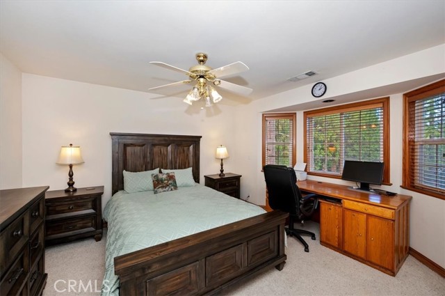 393 Brentwood, Lake Arrowhead, CA 92352