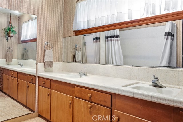 Detail Gallery Image 21 of 46 For 2021 Skylark, San Luis Obispo,  CA 93401 - 4 Beds | 2/1 Baths