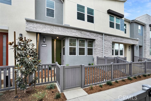 Detail Gallery Image 2 of 24 For 325 Hazel, Rancho Mission Viejo,  CA 92694 - 2 Beds | 2/1 Baths