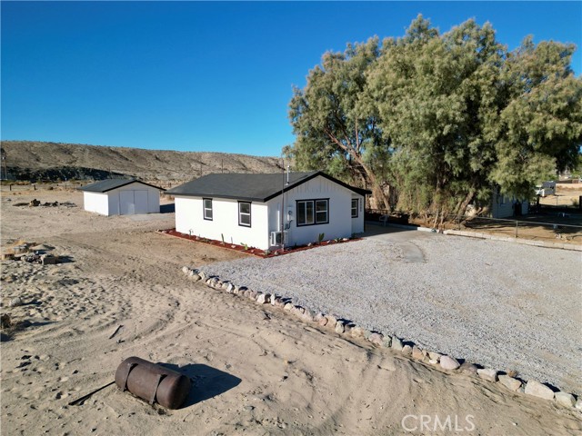 Detail Gallery Image 3 of 35 For 28062 Waterman Rd, Barstow,  CA 92311 - 1 Beds | 1 Baths