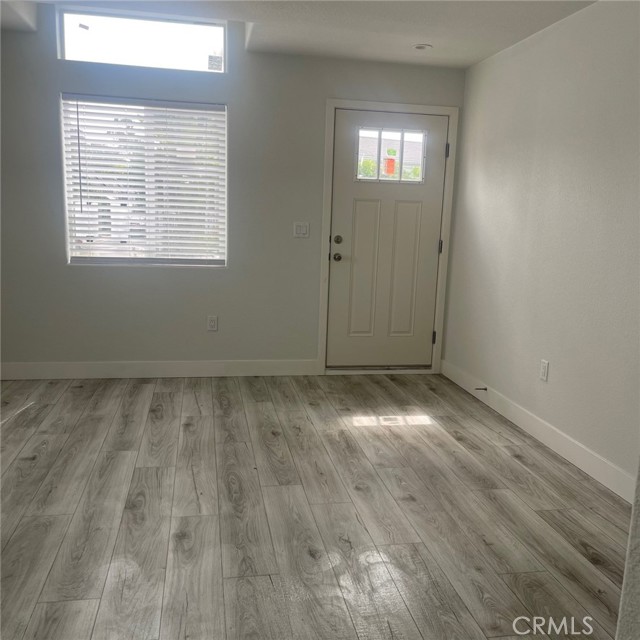 Detail Gallery Image 3 of 22 For 1930 Stewart St #X-7,  Santa Monica,  CA 90404 - 1 Beds | 1/1 Baths