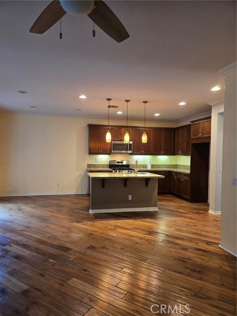 25015 Pine Mountain, Corona CA: https://media.crmls.org/medias/5b932159-c873-4b9c-8dbf-34565c026c00.jpg