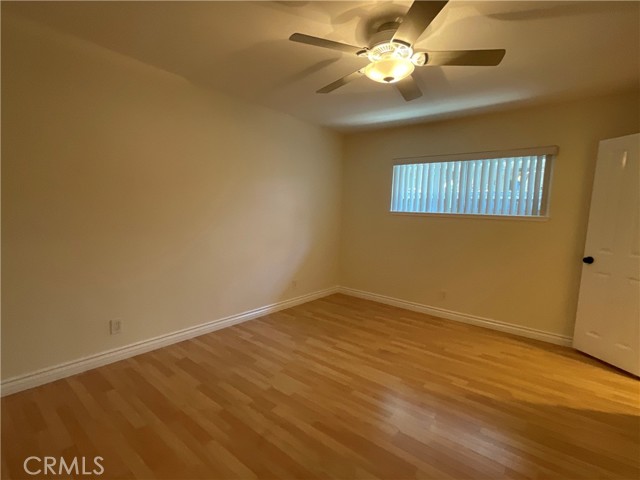 2641 Santa Ana Avenue, Costa Mesa CA: https://media.crmls.org/medias/5b935db1-3bd2-4b9d-86c6-fa2c390080b7.jpg