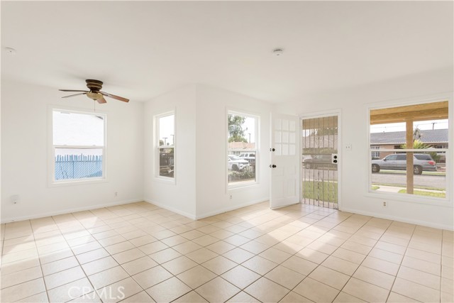 Detail Gallery Image 6 of 23 For 609 N Townsend St, Santa Ana,  CA 92703 - 3 Beds | 1 Baths