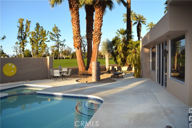 40231 Club View Drive, Rancho Mirage CA: https://media.crmls.org/medias/5b93c36a-a132-4f91-b9ac-91e4cc154198.jpg