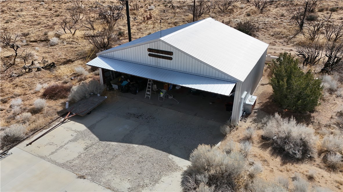 Details for 17120 Bobs Gap Road, Valyermo, CA 93563