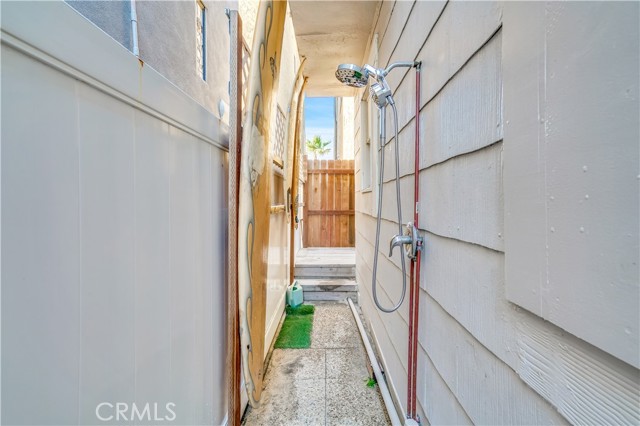 Detail Gallery Image 25 of 30 For 117 Surfside Ave #B,  Seal Beach,  CA 90743 - 2 Beds | 2 Baths