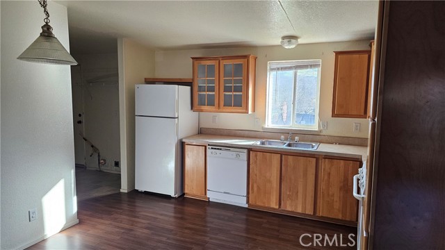 Detail Gallery Image 2 of 19 For 3976 Leonore Ave, Clearlake,  CA 95422 - 3 Beds | 2 Baths