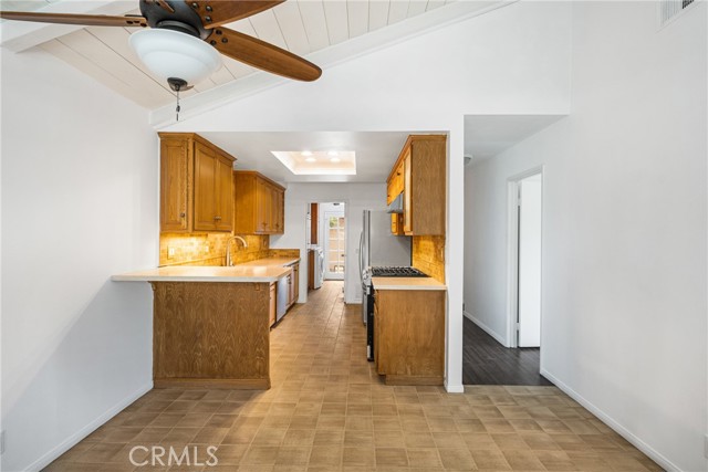 Detail Gallery Image 13 of 34 For 2045 Bay Meadows, Placentia,  CA 92870 - 3 Beds | 2 Baths