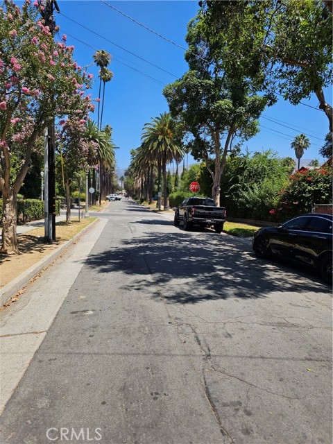 893 N Oakland Avenue, Pasadena, California 91104, ,1 BathroomBathrooms,Residential Lease,For Rent,893 N Oakland Avenue,CRSB25157276