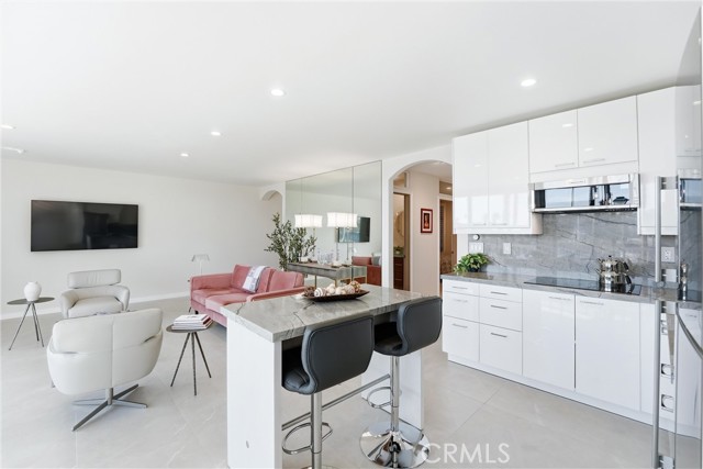 Detail Gallery Image 20 of 70 For 383 Bay Shore #203,  Long Beach,  CA 90803 - 2 Beds | 2 Baths