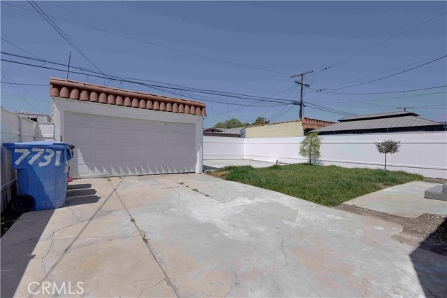 7731 Normandie Avenue, Los Angeles, California 90044, 3 Bedrooms Bedrooms, ,2 BathroomsBathrooms,Single Family Residence,For Sale,Normandie,DW24173483