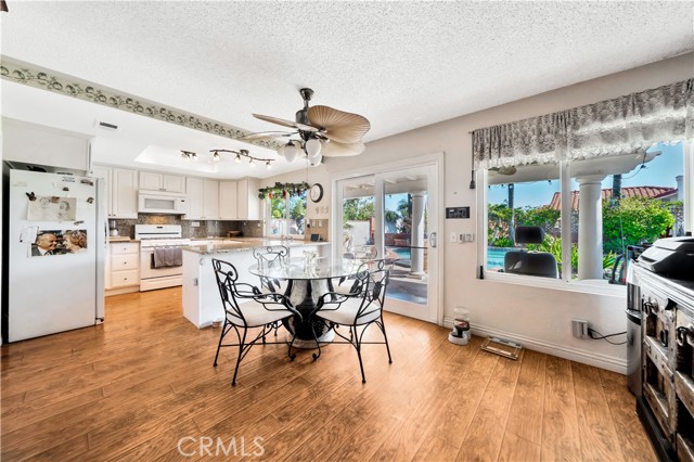 Detail Gallery Image 29 of 43 For 1475 Labrador, Corona,  CA 92882 - 4 Beds | 3 Baths